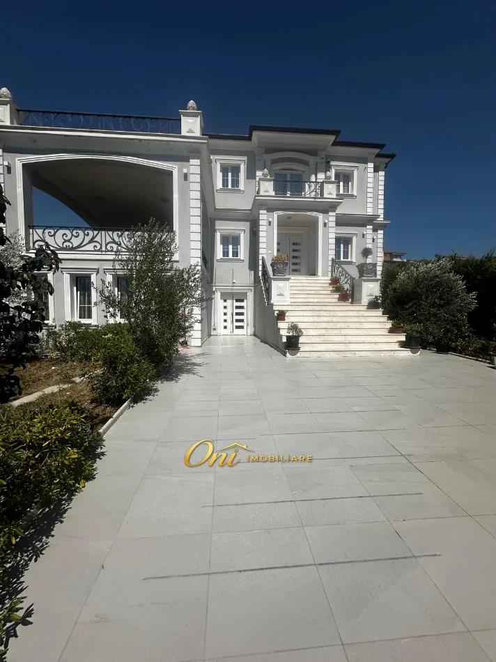 Tirane, jepet me qera Vile Vile 3 Katshe , 1.000 m² 8.000 € (SAUK)