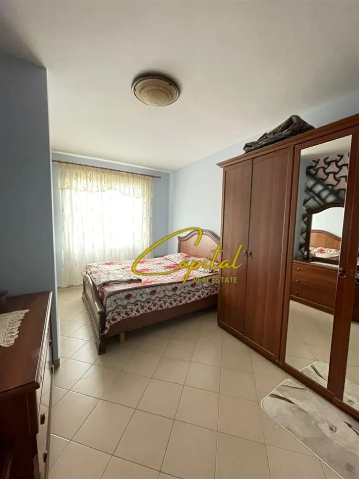 Tirane, jepet me qera apartament 1+1 Kati 4, 67 m² 370 € (FRESKU)