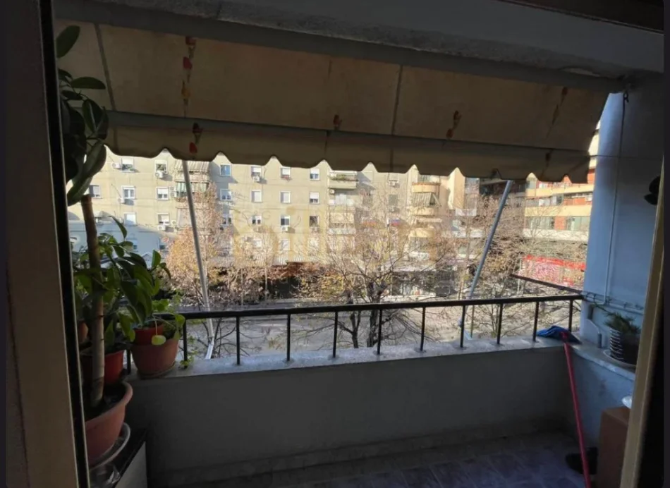 Tirane, shitet apartament 2+1+Ballkon Kati 3, 65 m² 277.000 € (Rruga Ibrahim Rugova)
