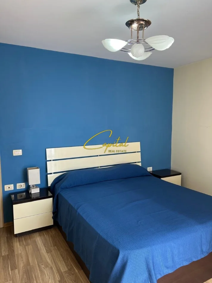Tirane, jepet me qera apartament 2+1 Kati 4, 65 m² 700 € (PAZARI I RI)