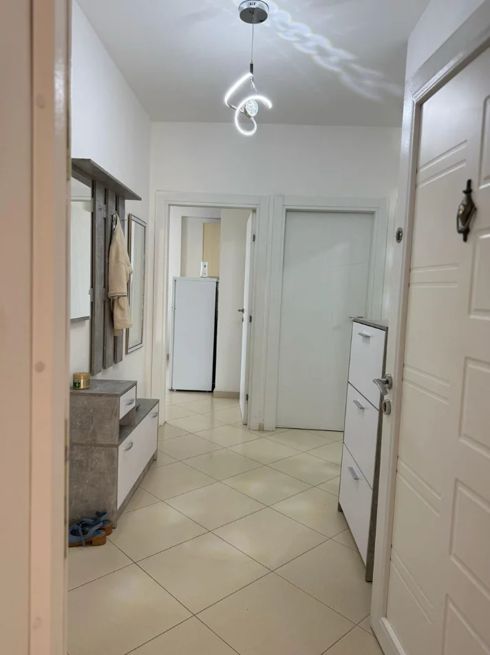Tirane, jepet me qera apartament 2+1 Kati 3, 70 m² 700 € (21 DHJETORI)