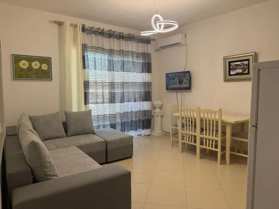 Tirane, jepet me qera apartament 2+1 Kati 3, 70 m² 700 € (21 DHJETORI)