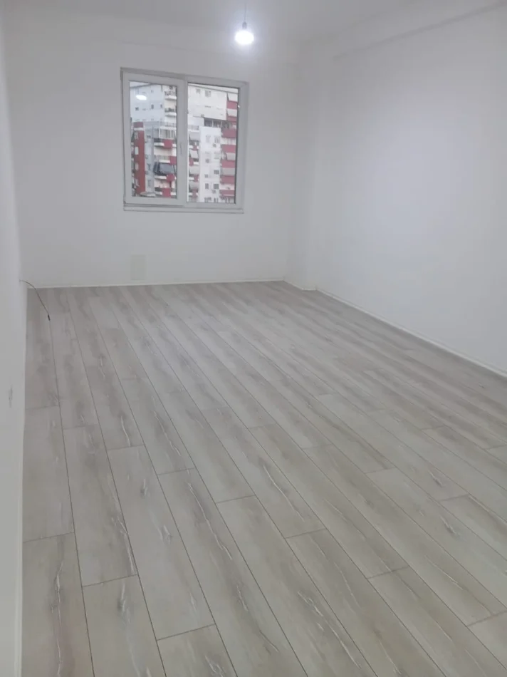 Tirane, jepet me qera apartament 2+1 Kati 4, 109 m² (YZBERISHT)