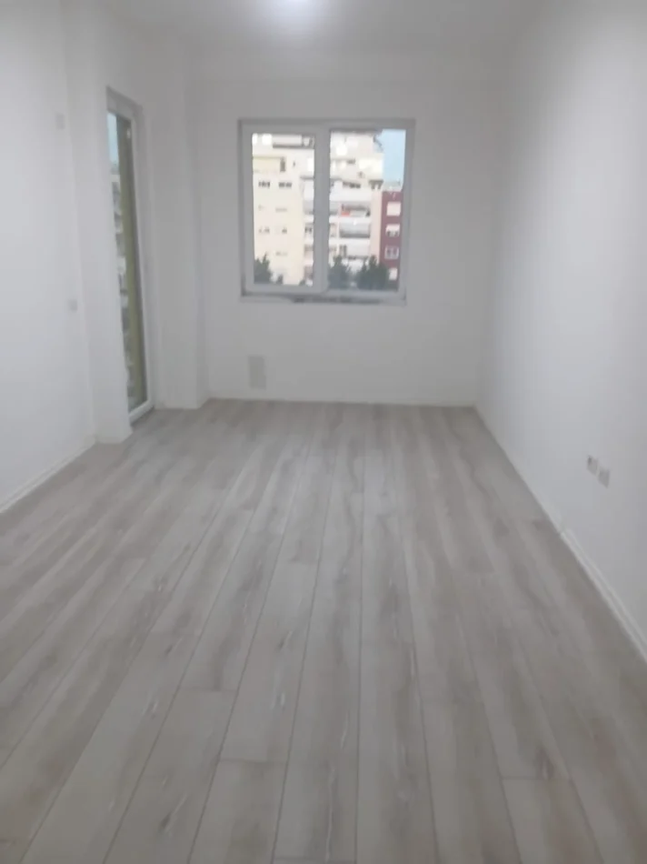 Tirane, jepet me qera apartament 2+1 Kati 4, 109 m² (YZBERISHT)