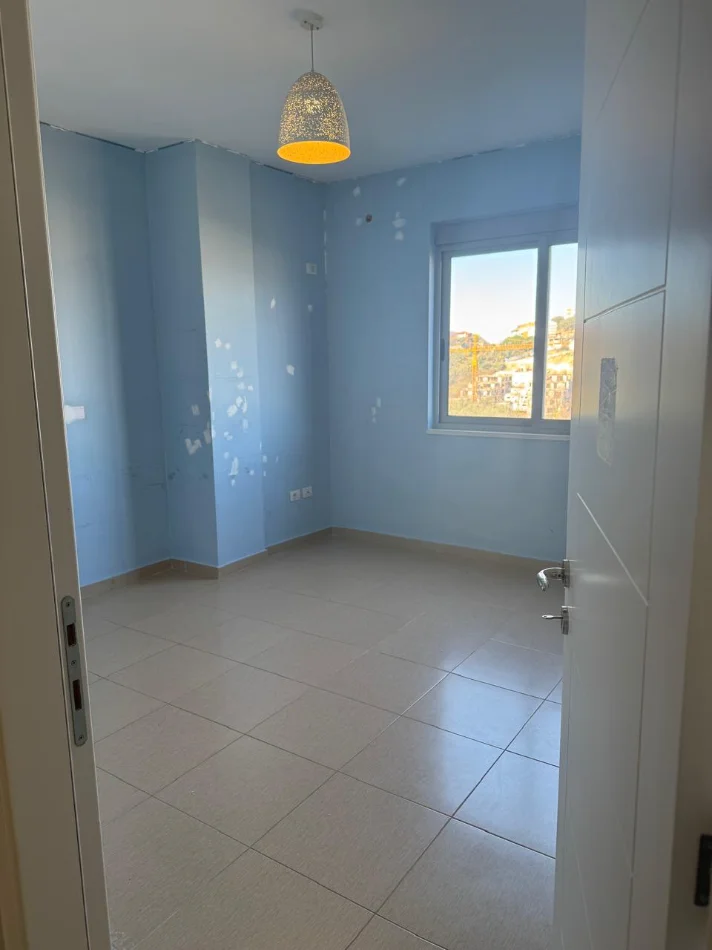 Tirane, shitet apartament 3+1+Ballkon Kati 2, 211 m² 350.000 € (Rruga Peti)