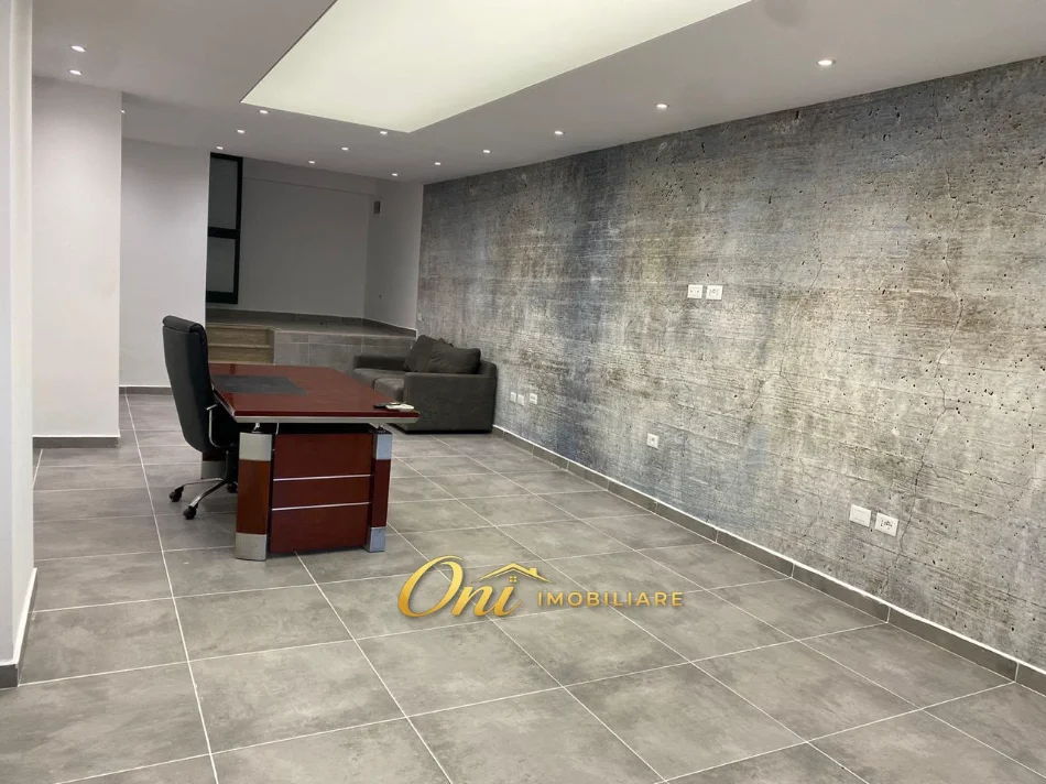 Tirane, jepet me qera zyre Kati 0, 50 m² 600 € (RRUGA E BOGDANEVE)