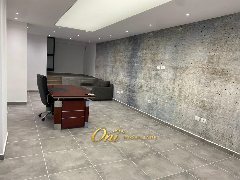 Tirane, jepet me qera zyre Kati 0, 50 m² 600 € (RRUGA E BOGDANEVE)