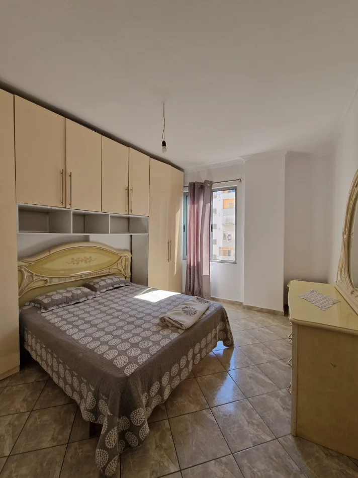 Tirane, jepet me qera apartament 2+1+Aneks+Ballkon Kati 5, 100 m² 430 € (PALLATET CABEJ)