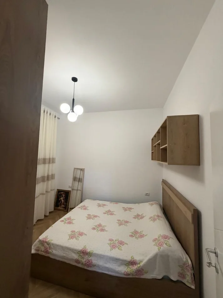 Tirane, jepet me qera apartament 1+1 Kati 1, 60 m² 450 € (Selite, Rruga Dhimiter Pasko)