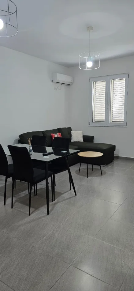 Tirane, jepet me qera apartament 1+1 Kati 5, 50 m² 520 € 
