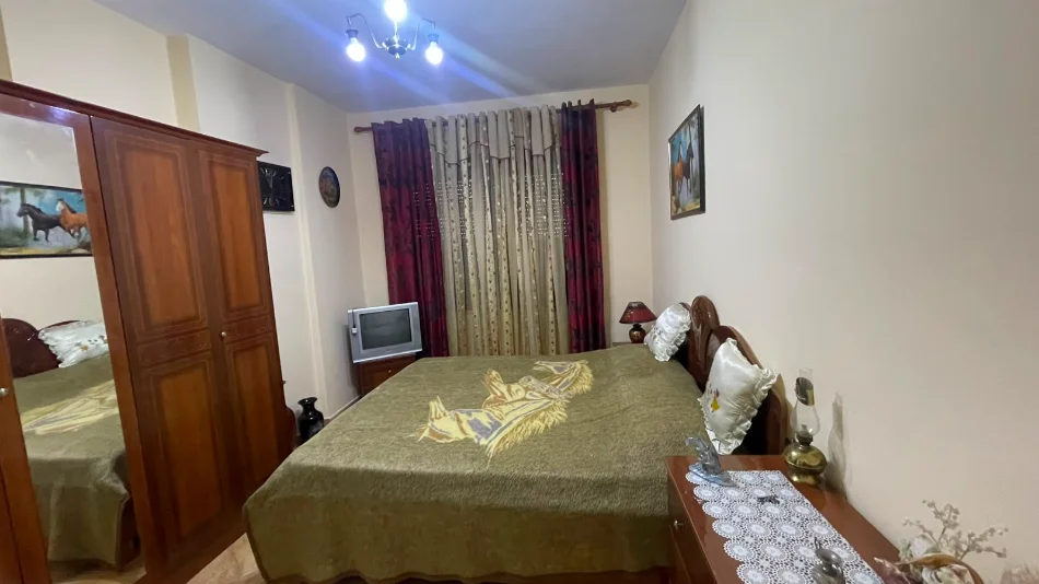Tirane, jepet me qera apartament 2+1 Kati 4, 90 m² 500 € (ASTIR)