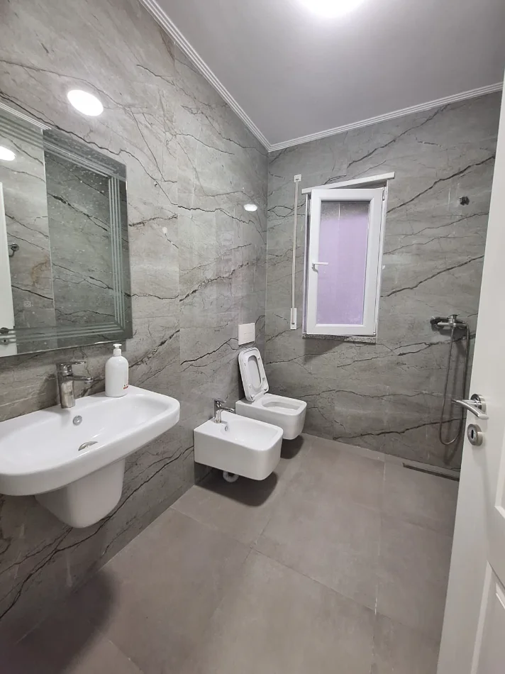 Tirane, jepet me qera apartament 2+1 Kati 3, 106 m² (ASTIR)