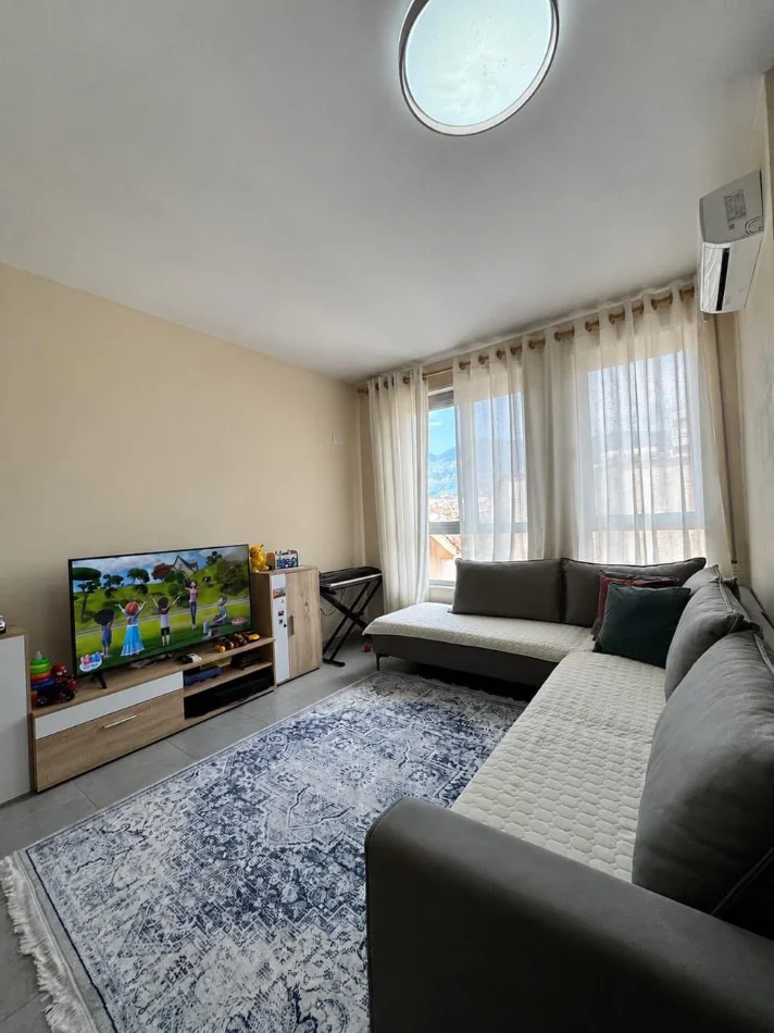 Tirane, shitet apartament 1+1+Ballkon Kati 3, 80 m² 183.000 € (Brryli)