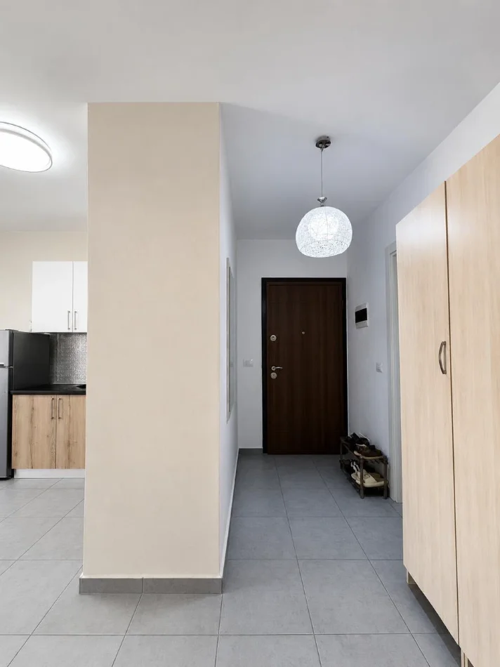 Tirane, shitet apartament 1+1+Ballkon Kati 3, 80 m² 183.000 € (Brryli)