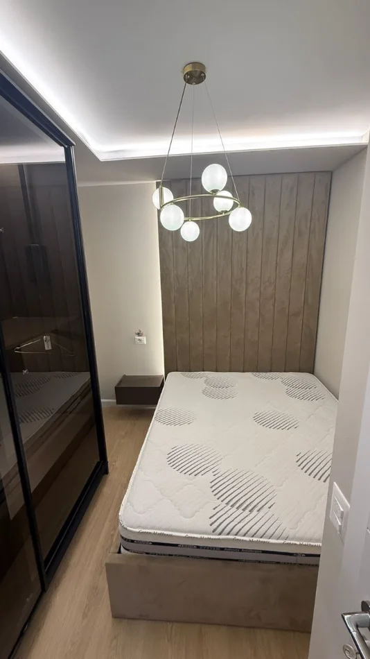 Tirane, jepet me qera apartament 1+1+Ballkon Kati 2, 45 m² 580 € (Materniteti i Ri)