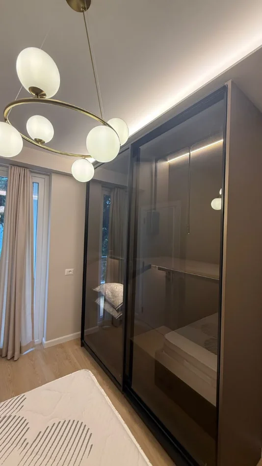 Tirane, jepet me qera apartament 1+1+Ballkon Kati 2, 45 m² 580 € (Materniteti i Ri)