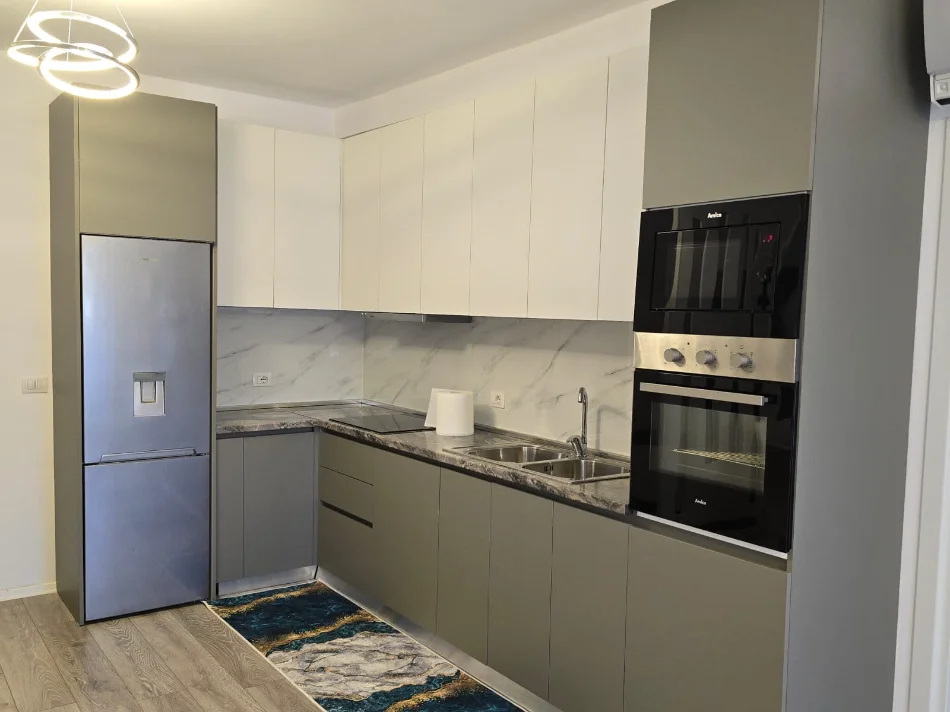 Tirane, jepet me qera apartament 1+1 Kati 2, 60 m² 630 € (Ali Demi)