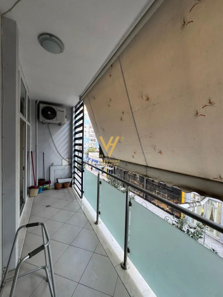 Tirane, shitet apartament 1+1+Ballkon Kati 3, 72 m² 202.000 € (KOMUNA E PARISIT)