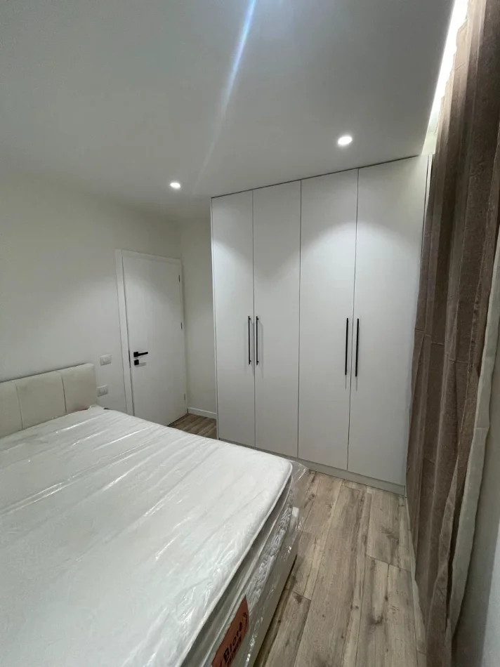 Tirane, jepet me qera apartament 2+1 Kati 3, 100 m² 600 € (Kompleksi Univers City)