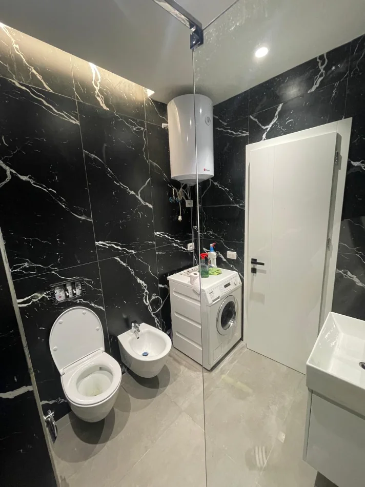 Tirane, jepet me qera apartament 2+1 Kati 3, 100 m² 600 € (Kompleksi Univers City)
