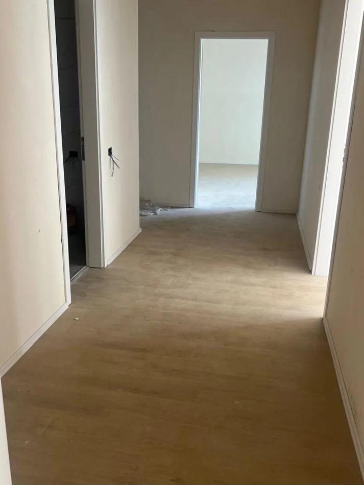 Tirane, shitet apartament 2+1 , 123 m² 141.450 € (Rruga Jonuz Lici)