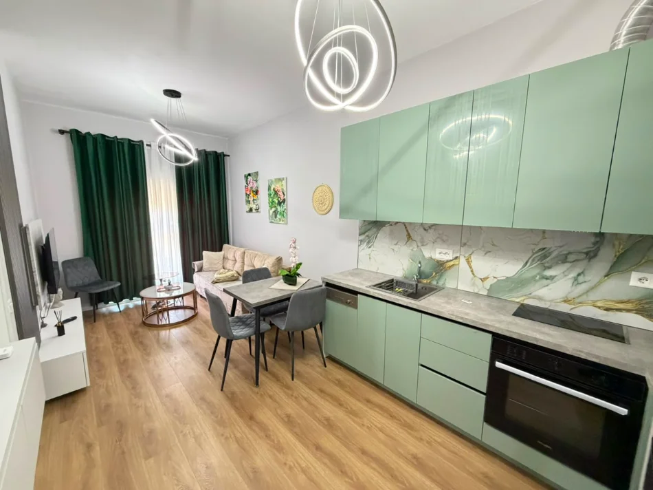 Tirane, jepet me qera apartament 1+1 Kati 2, 58 m² (Ali Demi)