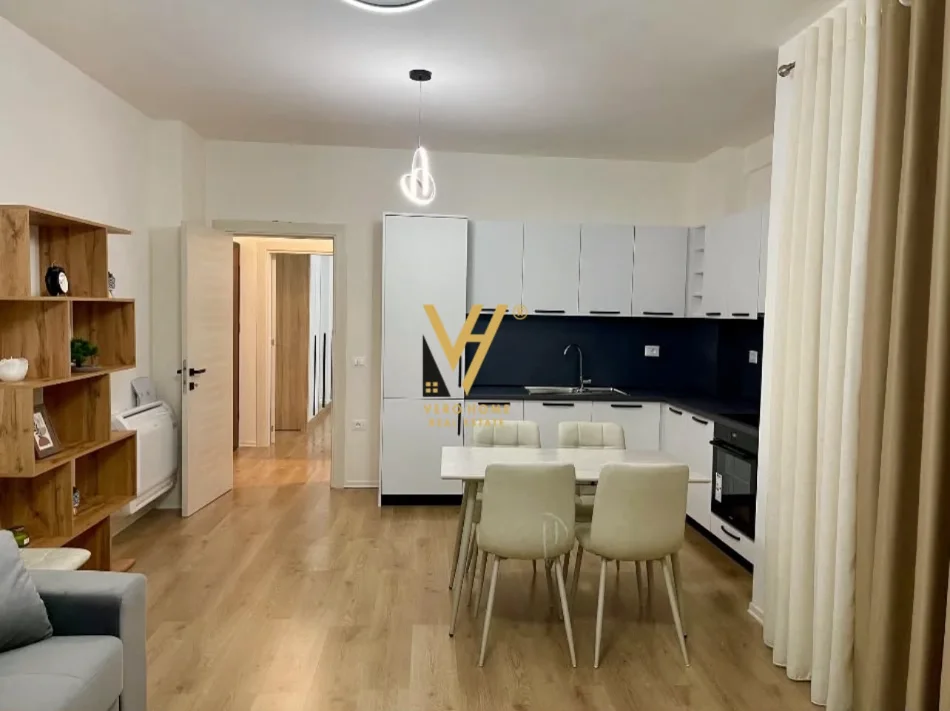 Tirane, jepet me qera apartament 1+1+Ballkon Kati 2, 65 m² 450 € (PASKUQAN)