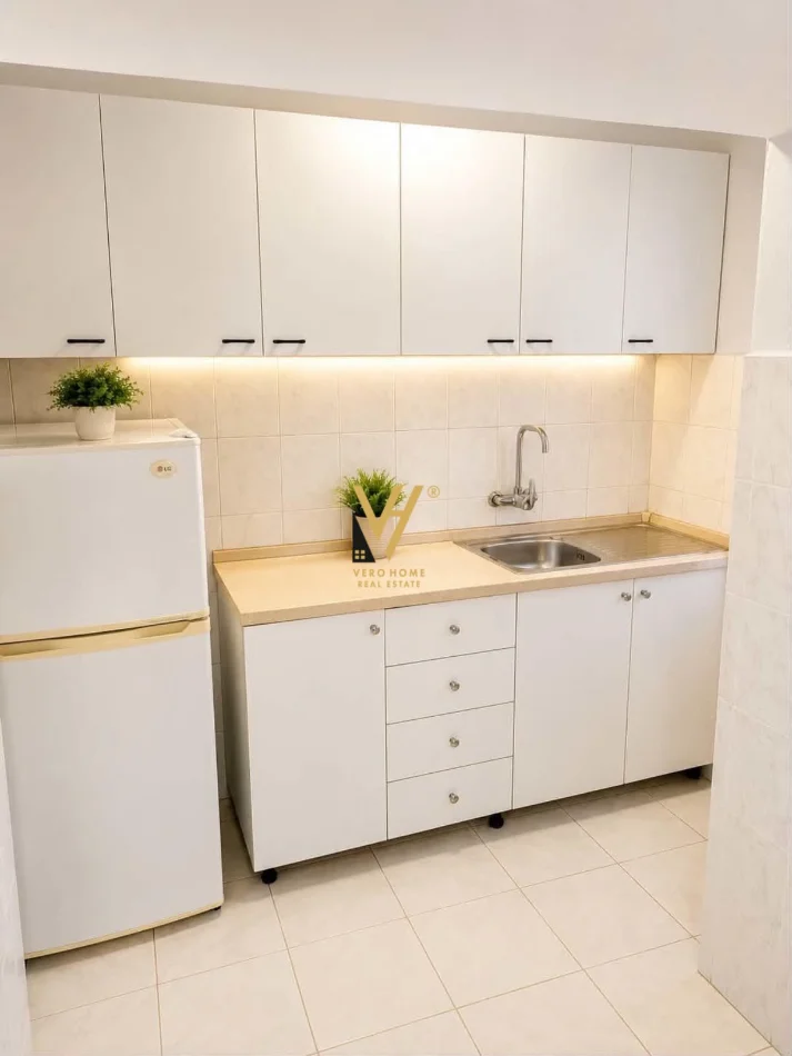 Tirane, jepet me qera apartament 2+1+Ballkon Kati 1, 90 m² 520 € (ALI DEMI)