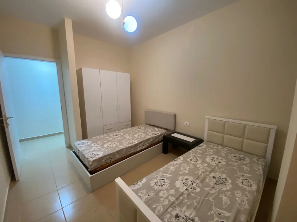 Tirane, jepet me qera apartament 2+1 Kati 4, 120 m² 600 € 0686649733