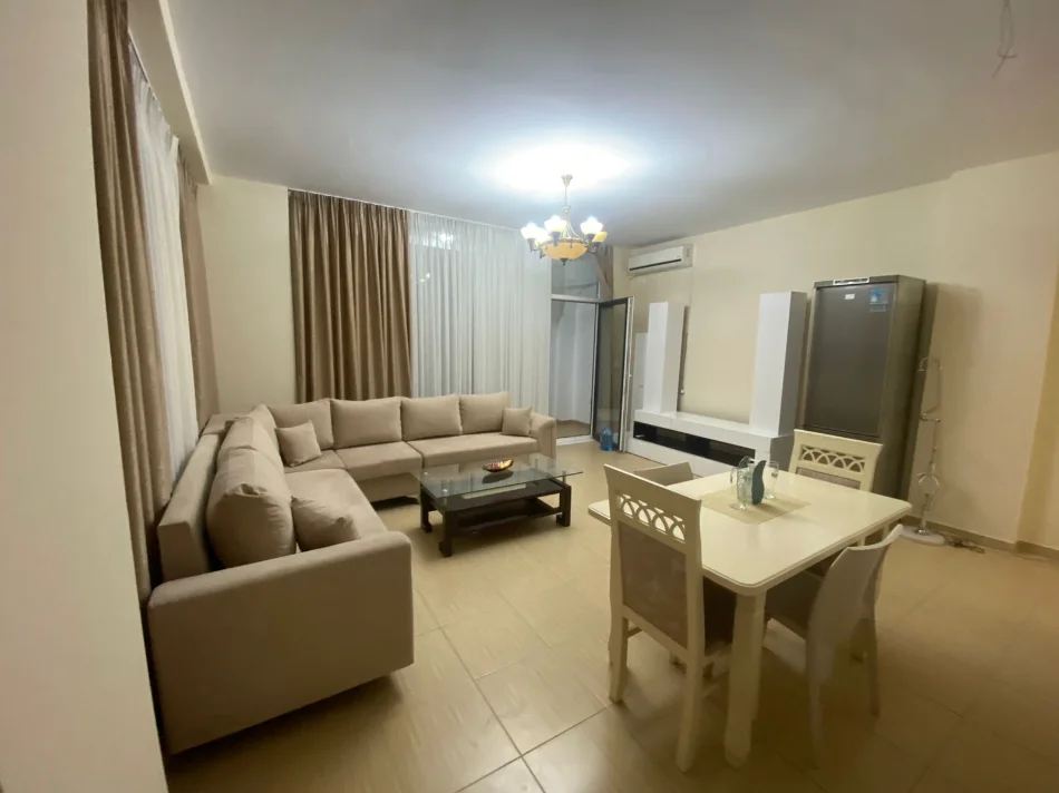 Tirane, jepet me qera apartament 2+1 Kati 4, 120 m² 600 € 0686649733