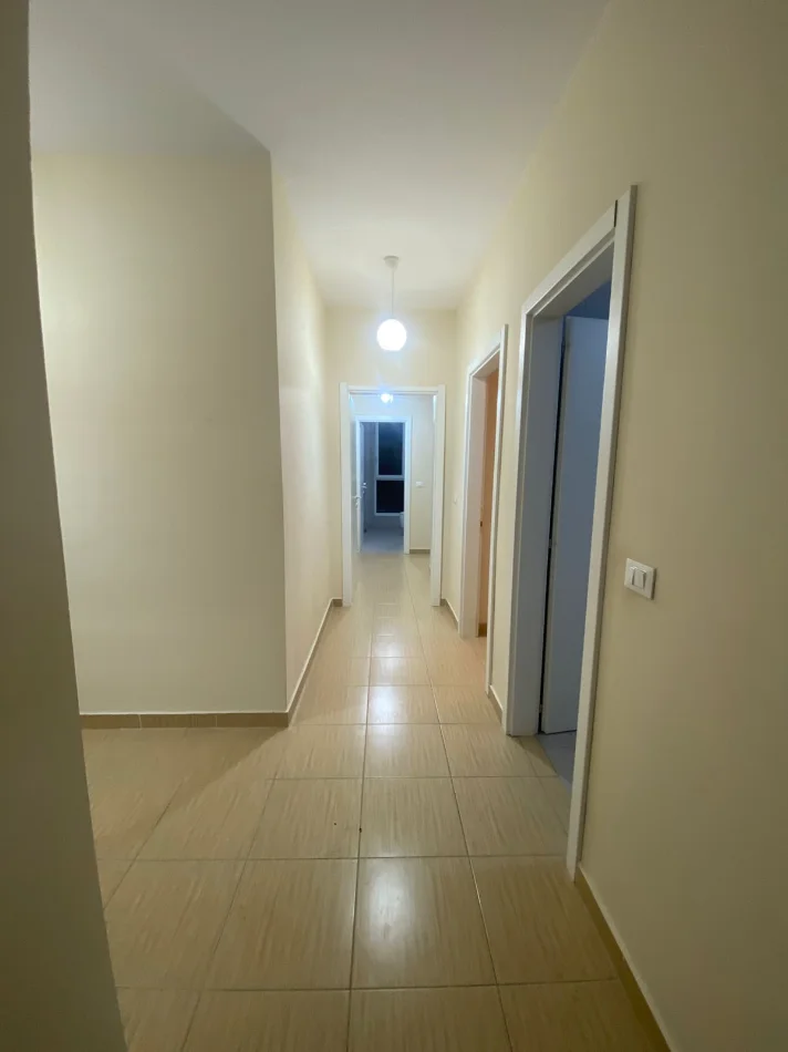 Tirane, jepet me qera apartament 2+1 Kati 4, 120 m² 600 € 0686649733