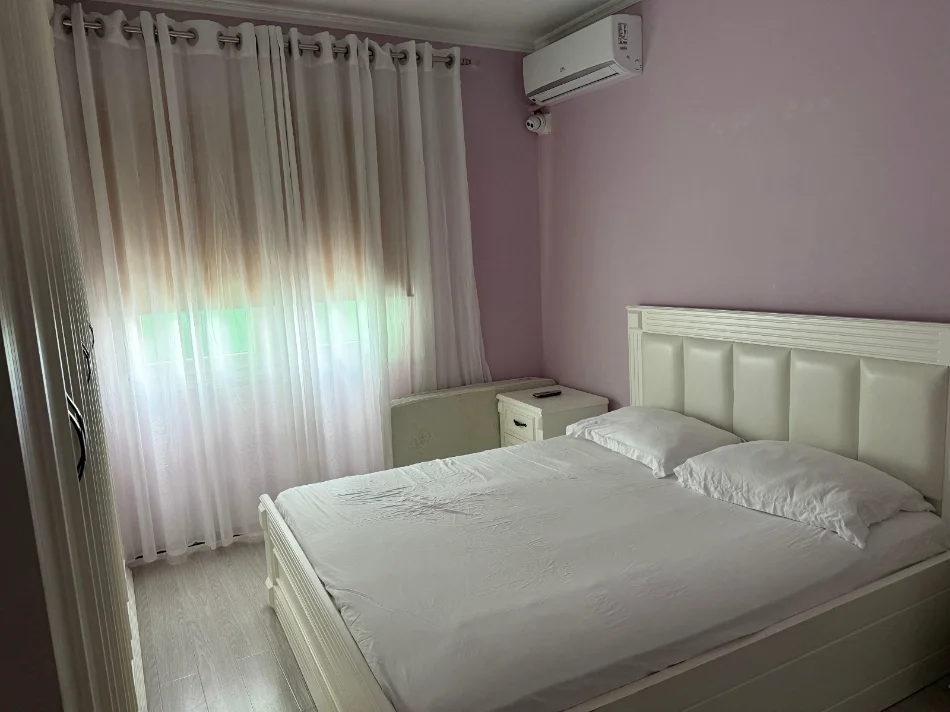 Tirane, jap me qera apartament 2+1 Kati 2, 90 m² 700 € 