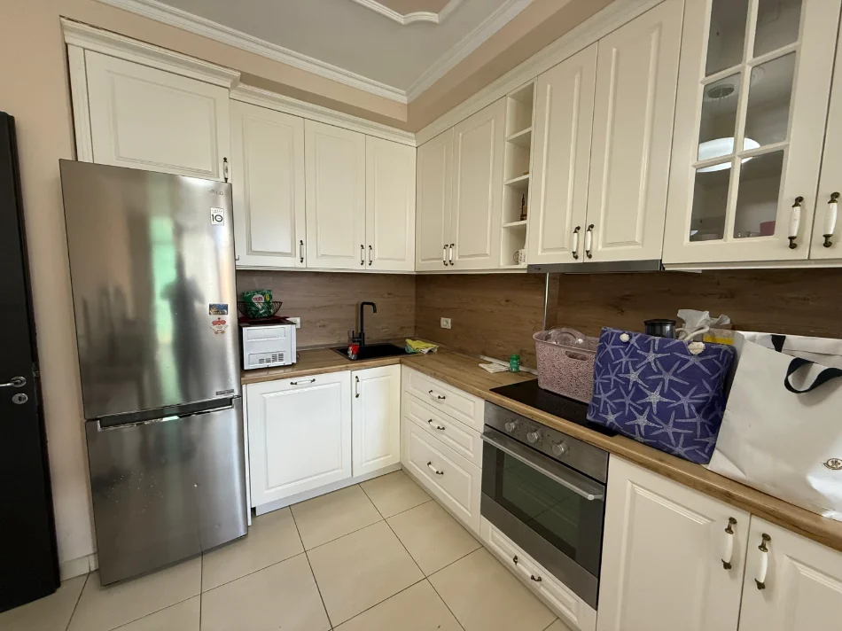 Tirane, jap me qera apartament 2+1 Kati 2, 90 m² 700 € 