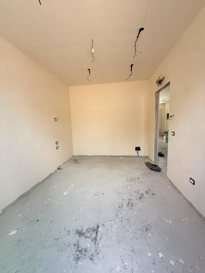 Vlore, shitet Vile Vile 2 Katshe , 185 m² (Drimadhe Vlore)