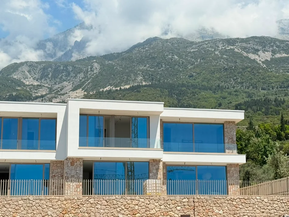 Vlore, shitet Vile Vile 2 Katshe , 185 m² (Drimadhe Vlore)
