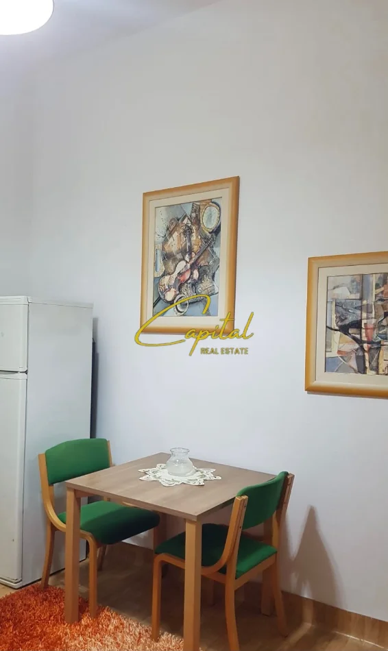 Tirane, jepet me qera garsonier 1+1 Kati 2, 40 m² 300 € (RRUGA E DIBRES)