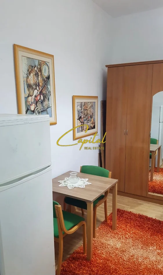 Tirane, jepet me qera garsonier 1+1 Kati 2, 40 m² 300 € (RRUGA E DIBRES)