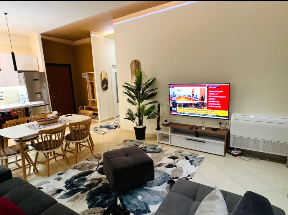Tirane, jepet me qera apartament 1+1+Ballkon Kati 2, 70 m² 650 € (Kodra e Diellit, Rruga Bill Klinton)