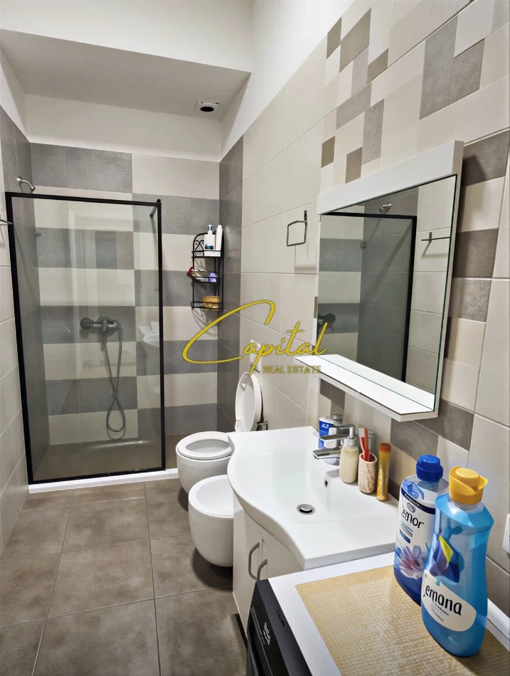 Tirane, jepet me qera apartament 2+1 Kati 1, 92 m² 600 € (KOMPLEKSI GOLDEN PARK 3)