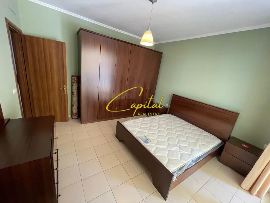 Tirane, jepet me qera apartament 2+1 Kati 1, 120 m² 700 € (KOPSHTI ZOOLOGJIK)