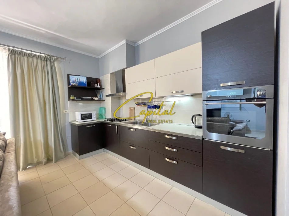 Tirane, jepet me qera apartament 2+1 Kati 1, 120 m² 700 € (KOPSHTI ZOOLOGJIK)