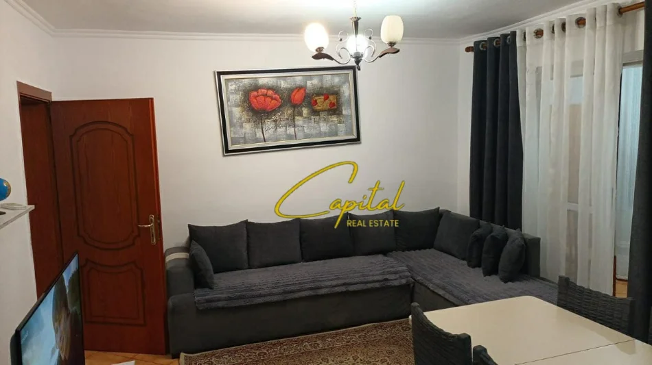 Tirane, jepet me qera apartament 1+1 Kati 3, 53 m² 450 € (ALI DEMI)