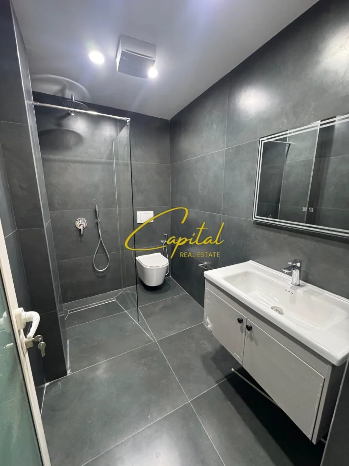 Tirane, jepet me qera apartament 1+1 Kati 6, 50 m² 650 € (VASIL SHANTO)