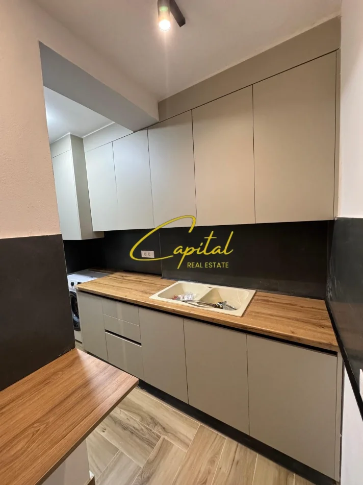 Tirane, jepet me qera apartament 1+1 Kati 6, 50 m² 650 € (VASIL SHANTO)