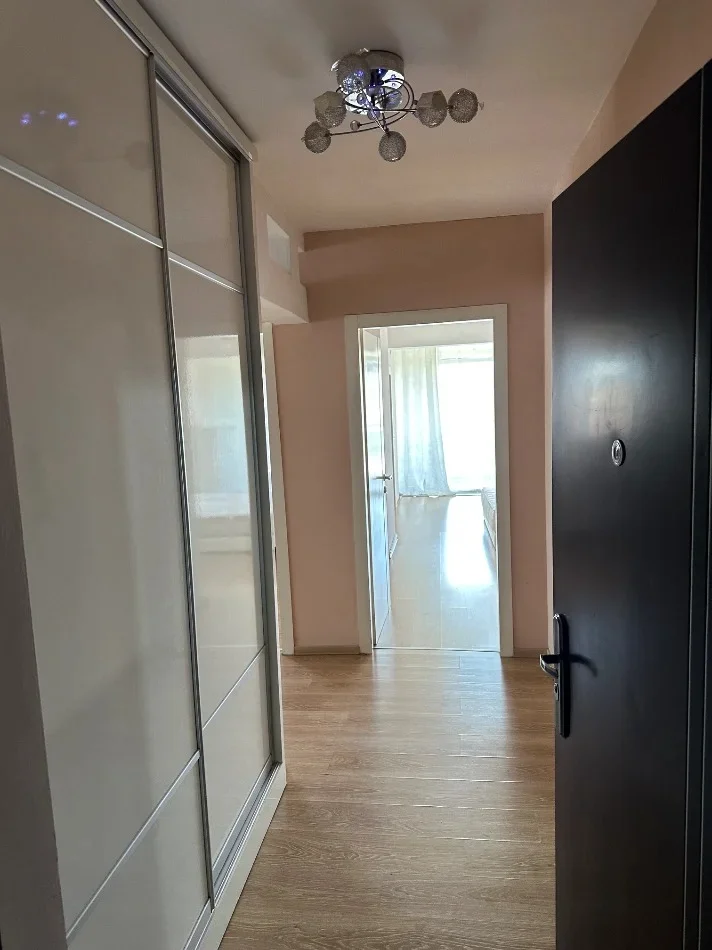 Tirane, jap me qera apartament 2+1 Kati 2, 140 m² 650 € 