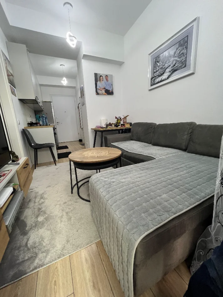 Tirane, jap me qera apartament 1+1 Kati 6, 400 € 