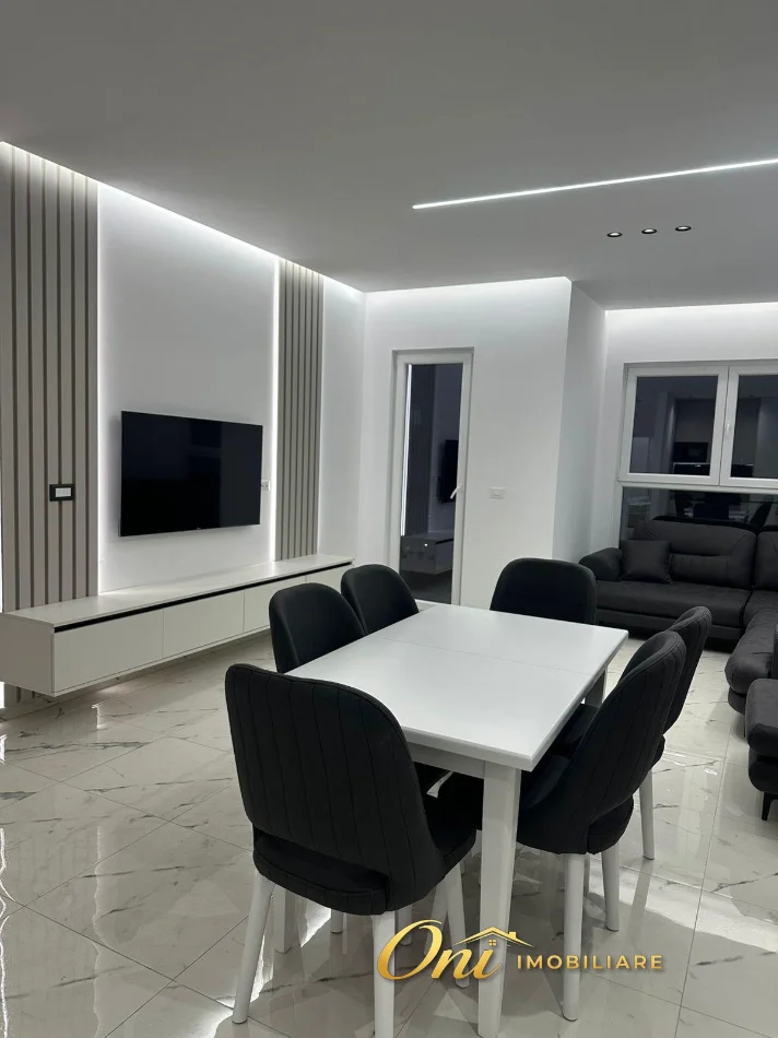 Tirane, jepet me qera apartament 2+1+Aneks+Ballkon Kati 6, 100 m² 750 € (LAPRAKE)