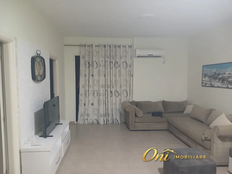 Tirane, jepet me qera apartament 2+1 Kati 8, 90 m² 500 € (RRUGA SHEFQET KUKA)