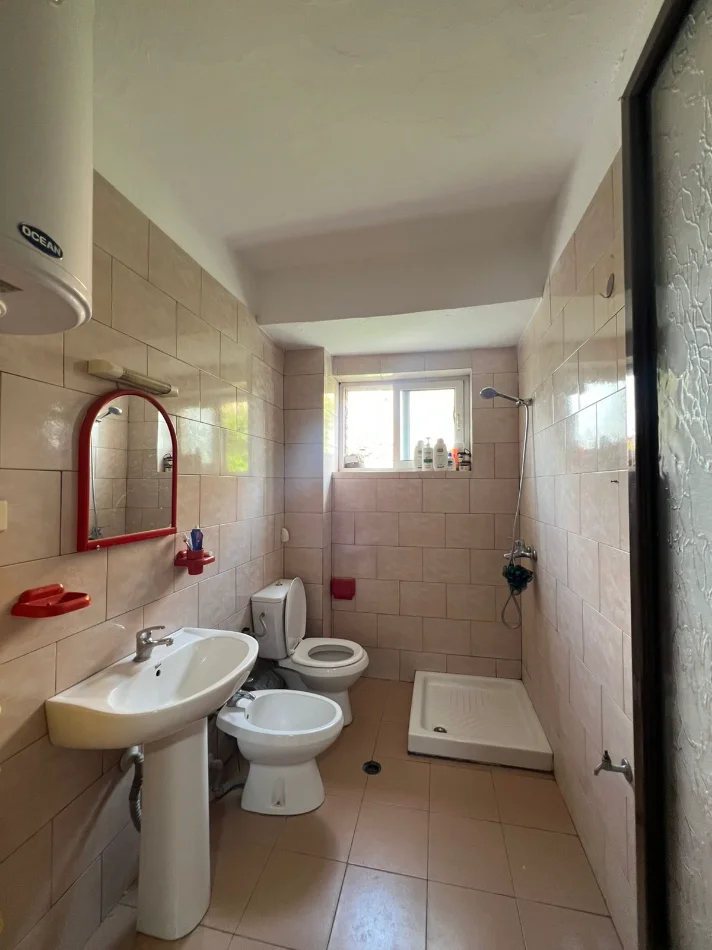 Tirane, jap me qera apartament 1+1 Kati 2, 74 m² 400 € 