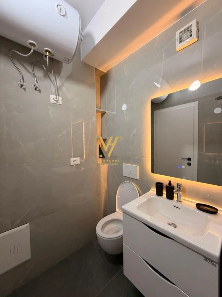 Tirane, jepet me qera apartament 3+1+Ballkon Kati 3, 112 m² 1.000 € (RRUGA E DIBRES)